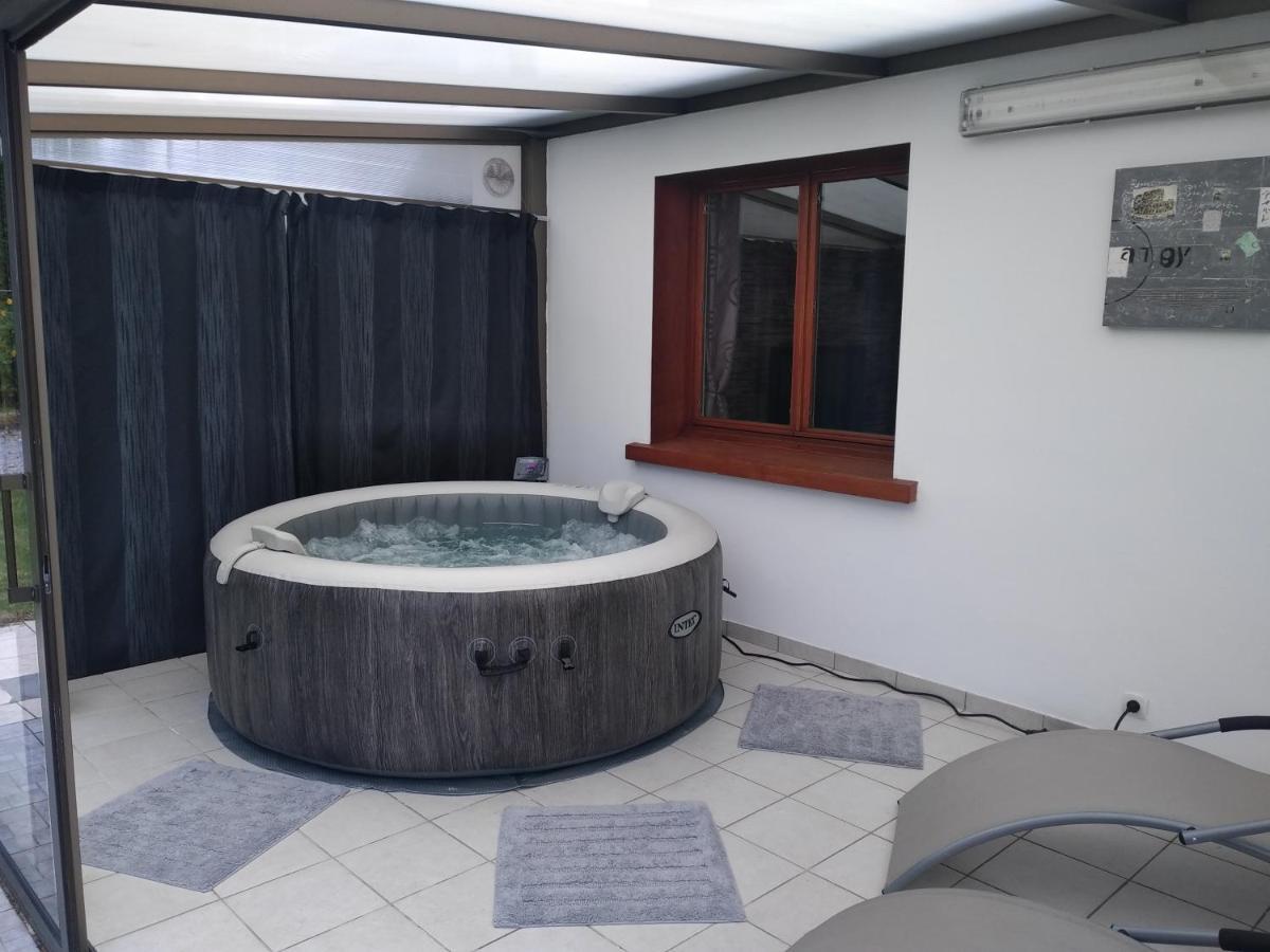 Gîte de la Souche avec jacuzzi Doudeauville Exterior foto